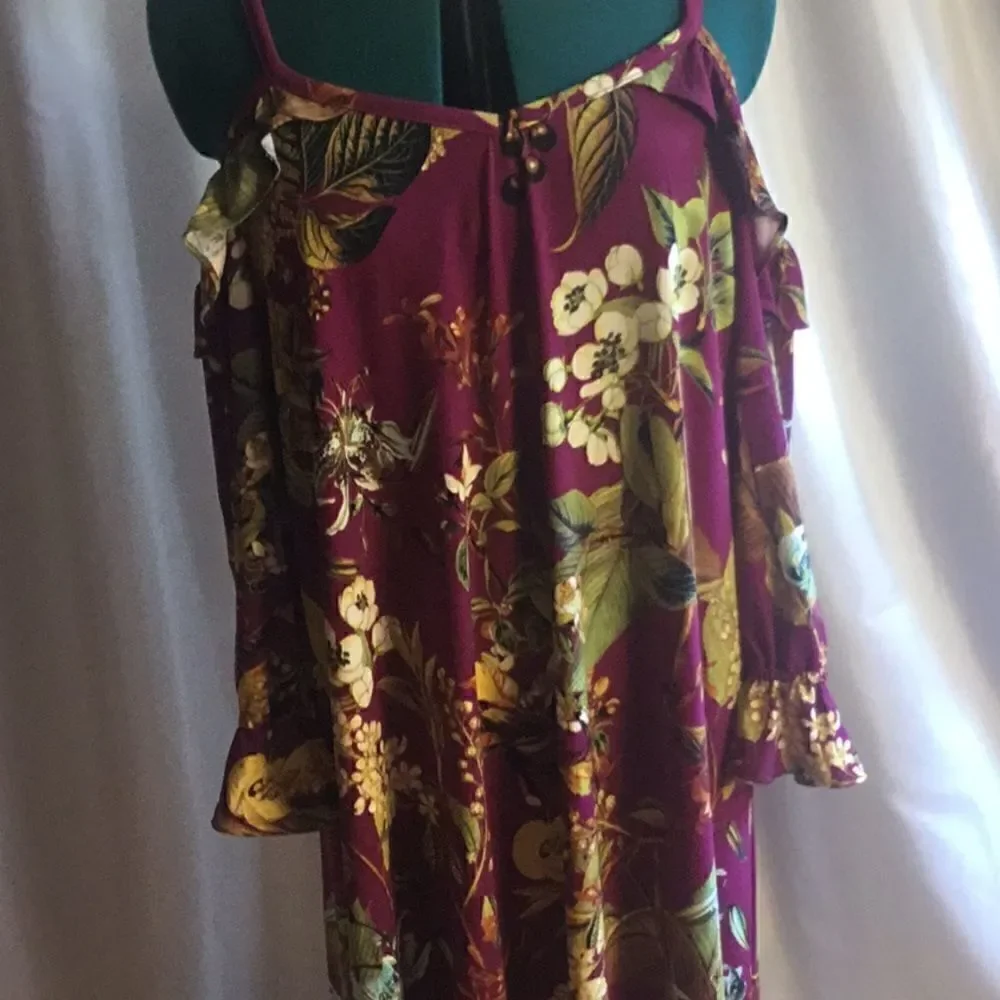 Boldly flowered dress with long sleeves, cold shoulder style in size large - Picture 3 of 14